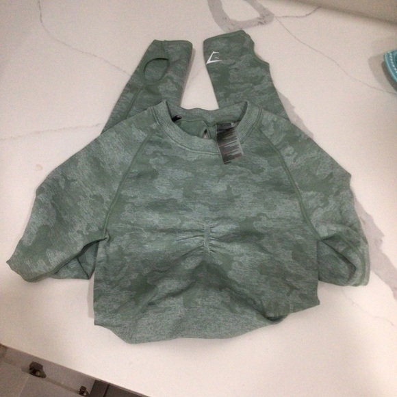 Gymshark Women's Camo Seamless Long Sleeve Crop Top Sage Green XS - Picture 4 of 7